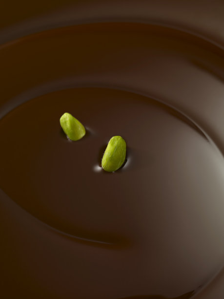 巧克力卷配开心果图片下载