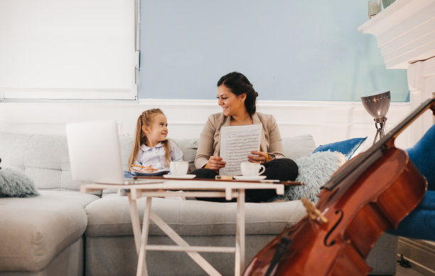 音乐教师和学生视频课图片下载