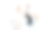 全长侧面拍摄的新娘和新郎骑双人自行车图片下载