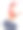 微笑的年轻女子坐在琴上弹尤克里里图片下载