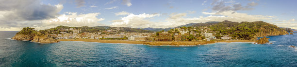 维拉维拉镇，托萨德马，科斯塔布拉瓦，西班牙加泰罗尼亚图片下载