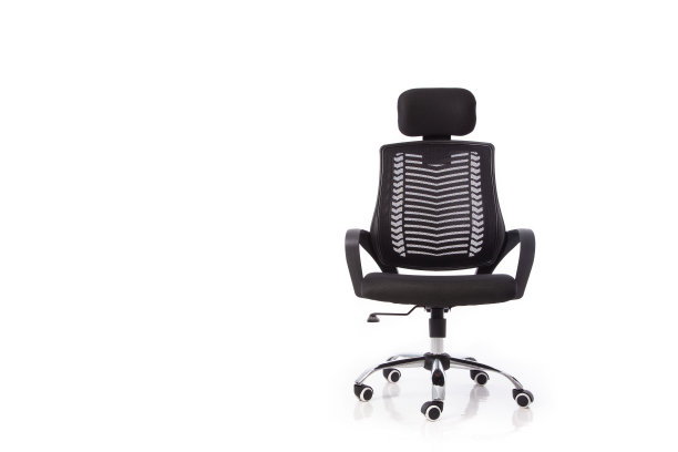 黑色靠背，黑色座椅和扶手，不锈钢腿，白色背景隔离办公椅图片下载