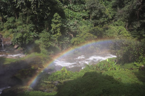 彩虹瀑布图片下载