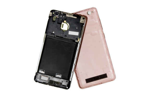 智能手机和后盖取下，俯视图。图片下载