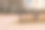 垃圾桶在一个自然公园里，一个用金属制成的垃圾桶在一个开放的自然草地上的白桦树的背景下，在阳光明媚的下午概念的比较图片下载