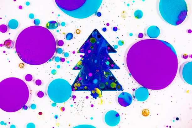 流体艺术纹理。新年缤纷背景。液体丙烯酸艺术品，混合颜料和气泡。可用于海报或背景。圣诞树。色彩缤纷，闪闪发光。图片下载