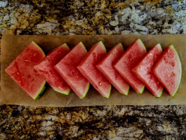 左边的西瓜图片下载