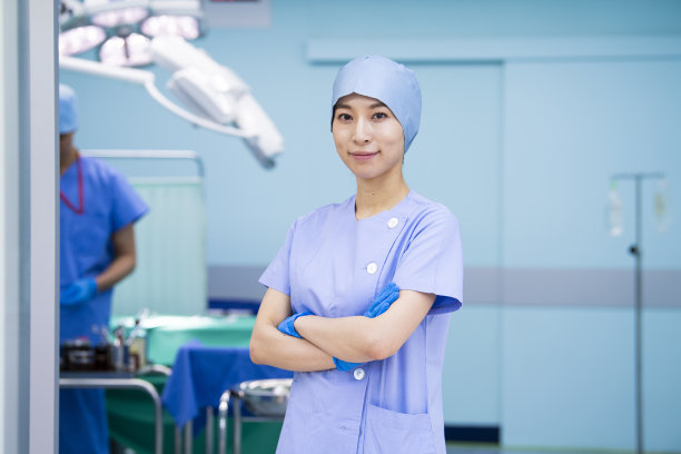 一位年轻女医生的肖像图片下载