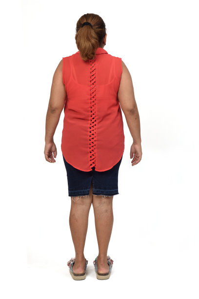 一个拉丁美洲女人的全貌图片下载