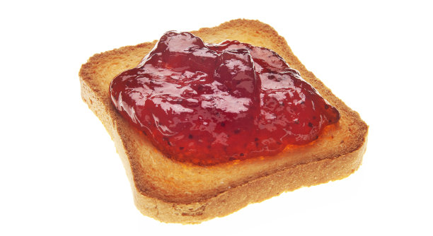 白色背景上的果酱和吐司。图片下载