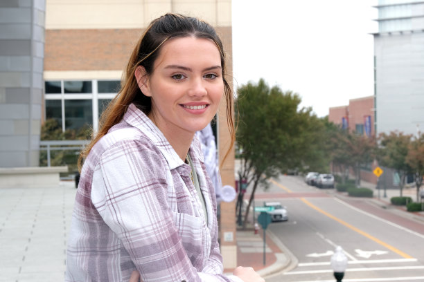 少女户外肖像图片下载