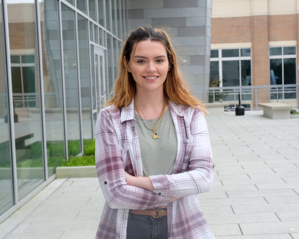 少女户外肖像图片下载