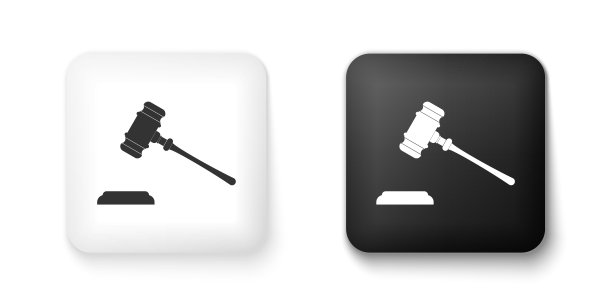 白色背景上的黑白法官 gavel 图标矢量图图片下载