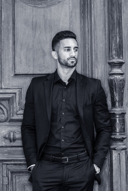 纽约年轻的东印度裔美国商人肖像图片下载