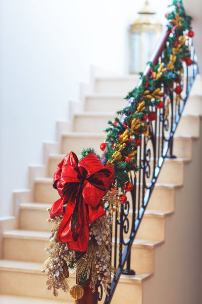 楼梯上的圣诞节装饰图片下载