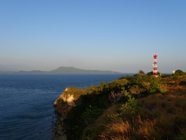 佛得岛和小灯塔的全景。图片下载