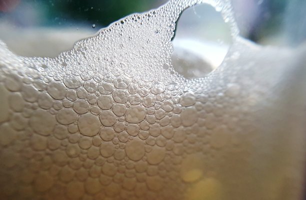 啤酒泡沫微距镜头图片下载