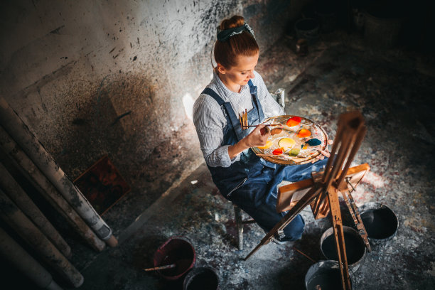 女画家图片下载