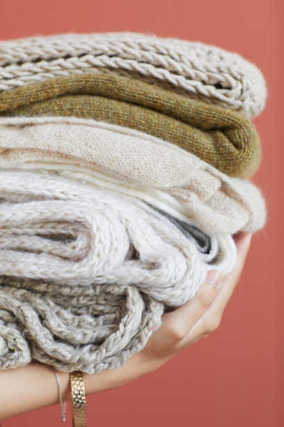 一堆羊毛衣服图片下载