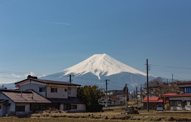 村庄与富士山图片下载