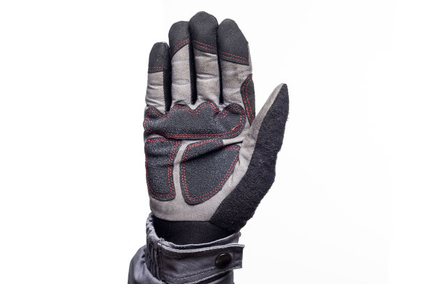 工人戴皮工作手套图片下载