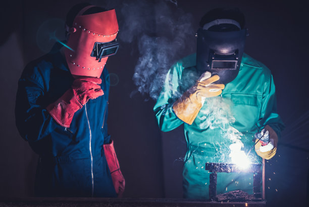 金属焊接钢厂采用电弧焊机图片下载