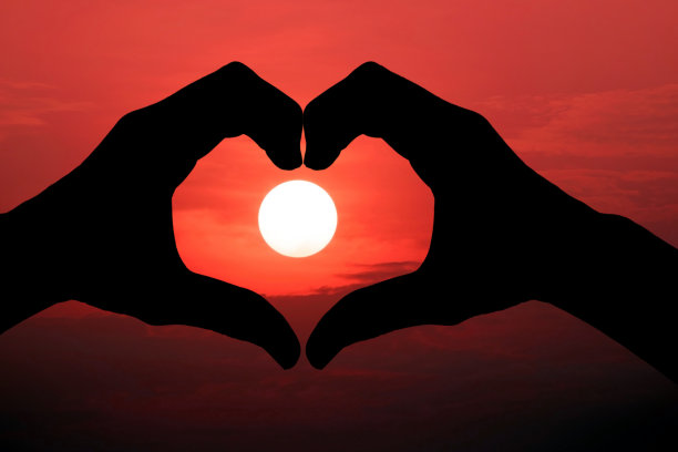 手制心形符号剪影图片下载