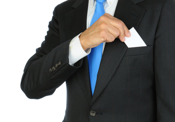 从口袋里拿卡片的商人图片下载