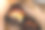 狗的牙齿上有牙垢或菌斑的特写照片图片下载