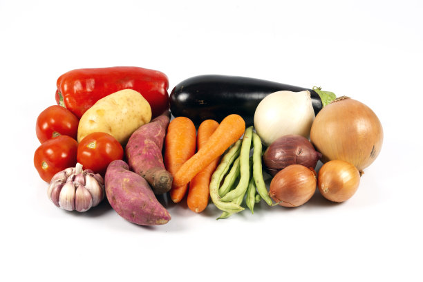 生蔬菜孤立在白色背景图片下载