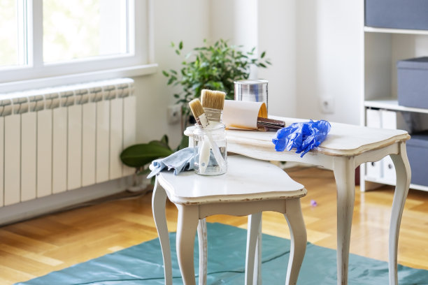 在家里画一张旧木桌图片下载