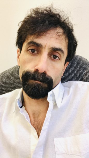 一位在冠状病毒大流行后感到悲伤的商人严重影响了他的公司图片下载