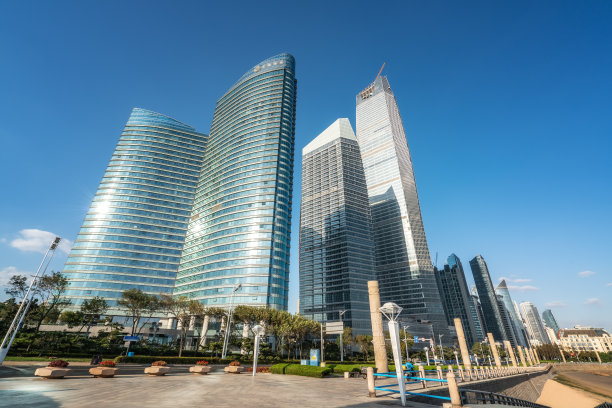 青岛的现代建筑与街景图片下载
