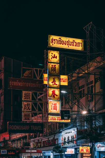 泰国曼谷唐人街的霓虹招牌图片下载