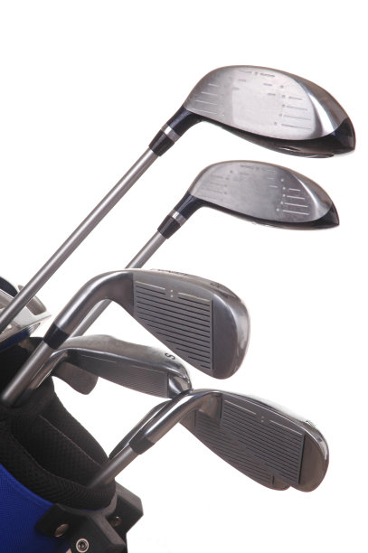 袋中的高尔夫球杆孤立在白色上图片下载