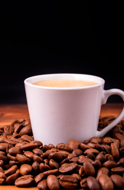 自制的文本咖啡馆新鲜的热浓缩咖啡在蒸汽白色杯子从有机可持续的咖啡馆喝烤棕豆与回收一次性纸包与清新的香气图片下载