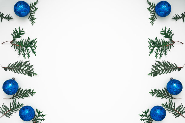 竹枝、云杉和新年装饰。复制空间，平铺，模拟，顶视图。图片下载