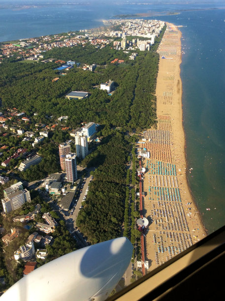 2016年8月27日以上的意大利海滩图片下载