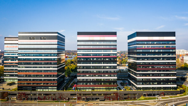 现代办公建筑-玻璃办公室-卡托维兹，西里西亚图片下载