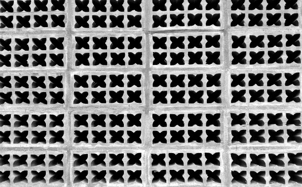 这些墙是用砖砌的，有一个壁龛。就像星星或蝴蝶的翅膀图片下载