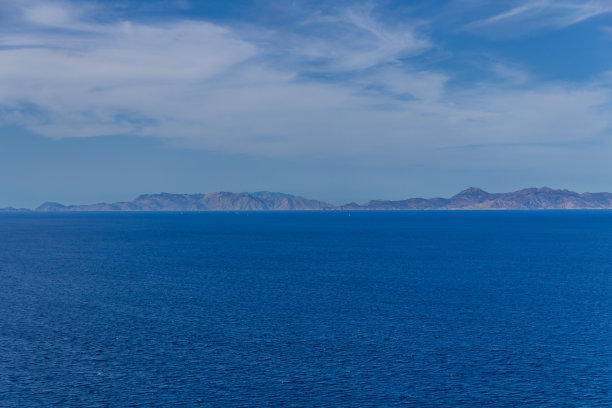 在地中海东部的希腊太阳岛度假的感觉-罗兹/希腊图片下载