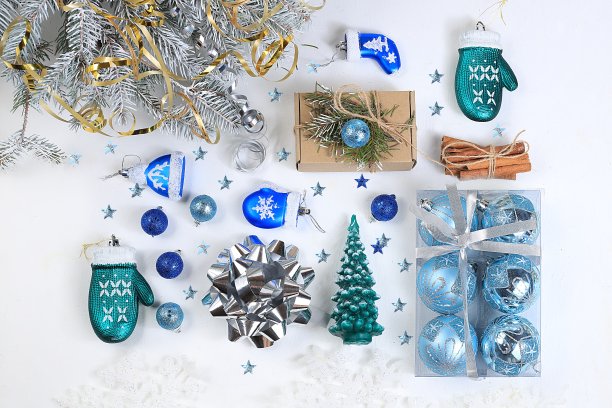 圣诞作文，明信片，横幅展示，快乐的2021年的背景与玩具，装饰品和橘子，产品介绍的节日广告，文字的地方图片下载