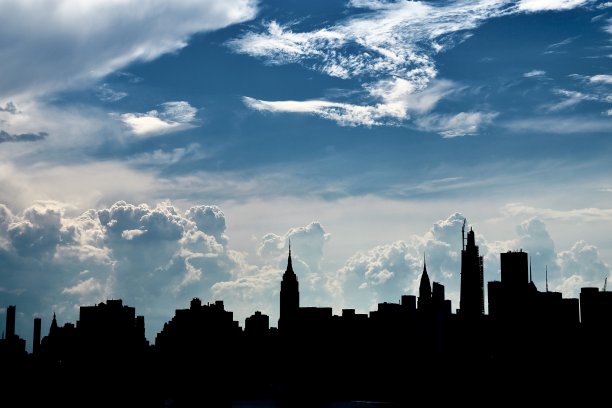 市中心的轮廓图片下载