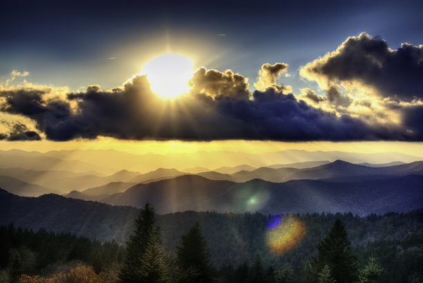 美丽的山日落图片下载