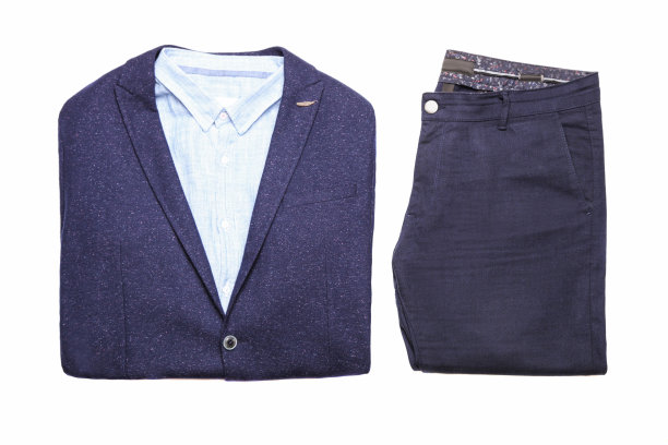 经典的蓝色夹克，衬衫配裤子图片下载