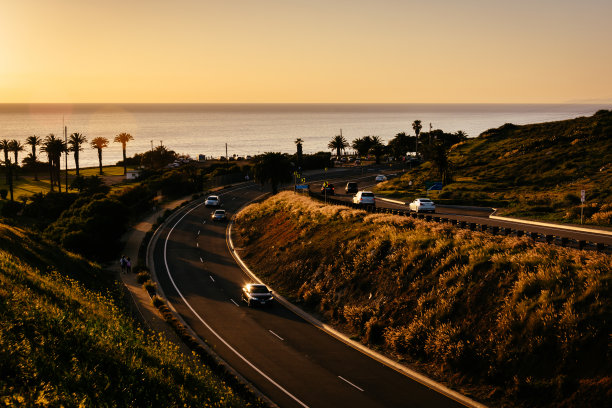 Palos Verdes大道日落，在Rancho Palos Verdes，加利福尼亚州图片下载