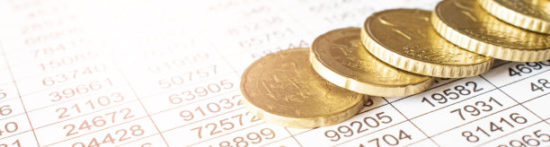 货币铸造会计报表的背景，节约金钱或财务概念。图片下载