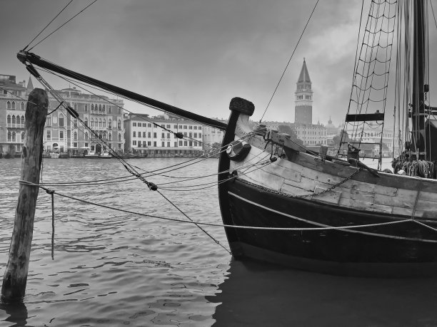 威尼斯有雾的早晨图片下载