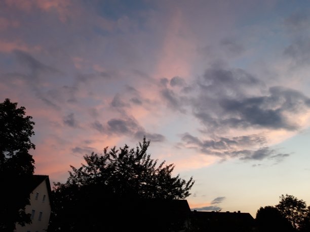 发光的黄昏图片下载