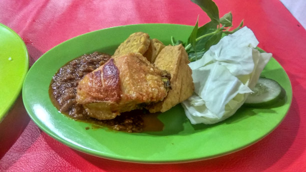 炸鸡和蔬菜图片下载